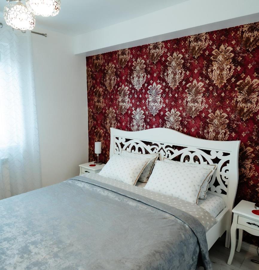 Carla'S Apart Palas-Hala Centrala 1 Bedroom, Airport Shuttle Iasi Ngoại thất bức ảnh