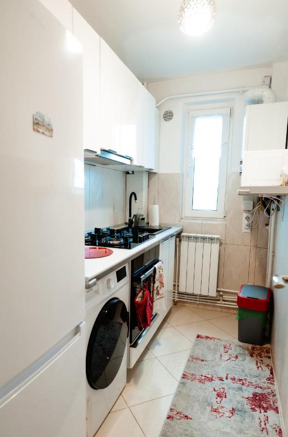 Carla'S Apart Palas-Hala Centrala 1 Bedroom, Airport Shuttle Iasi Ngoại thất bức ảnh